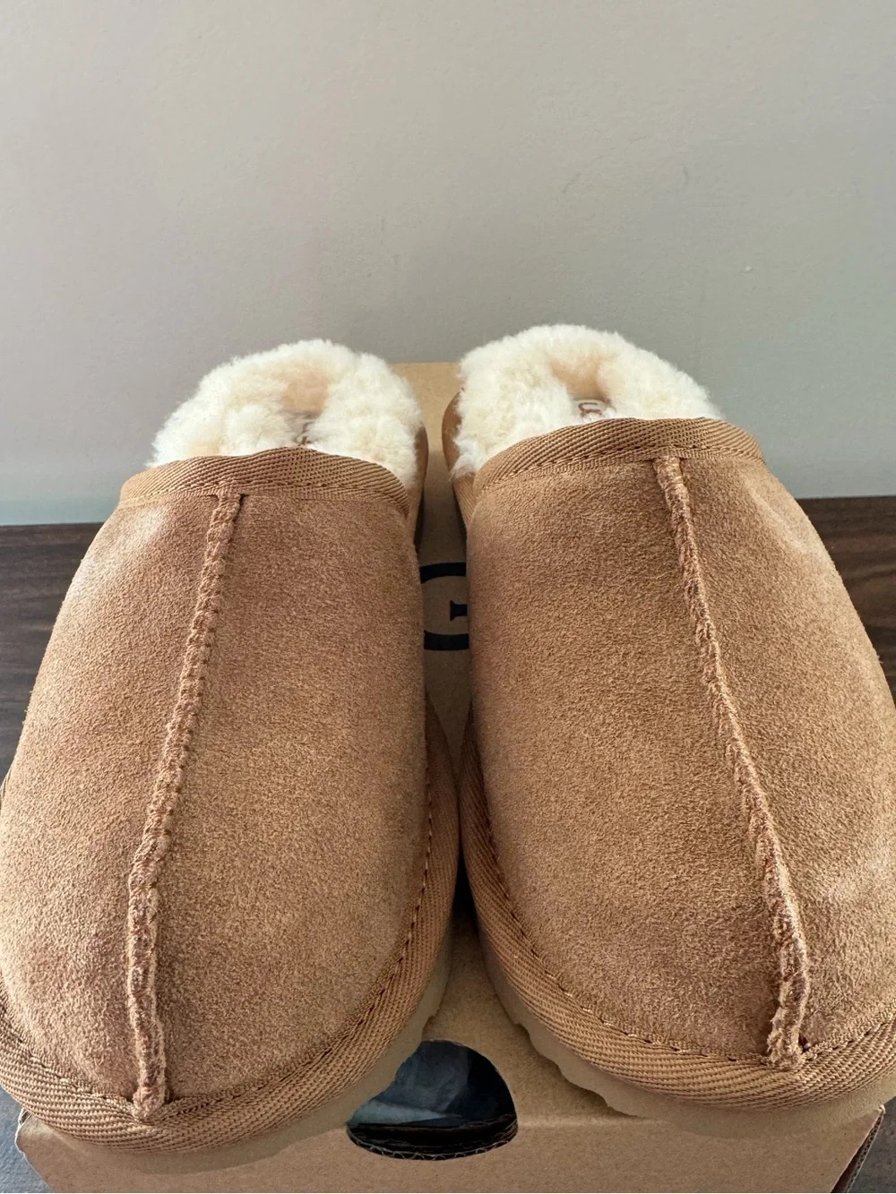 UGG Keegan Chestnut Suede Slide Slippers Shearling Kids Size 13M Cozy Comfort